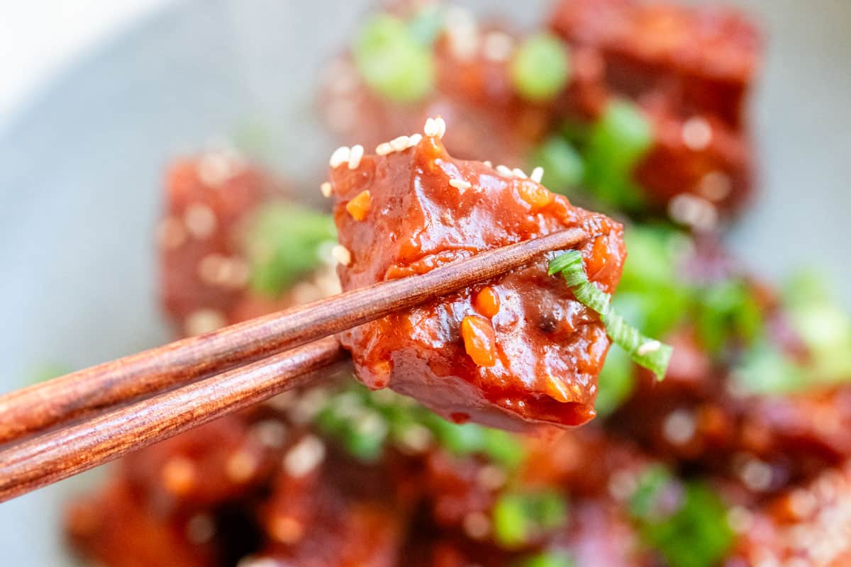 Close up photo of gochujang baked tofu.